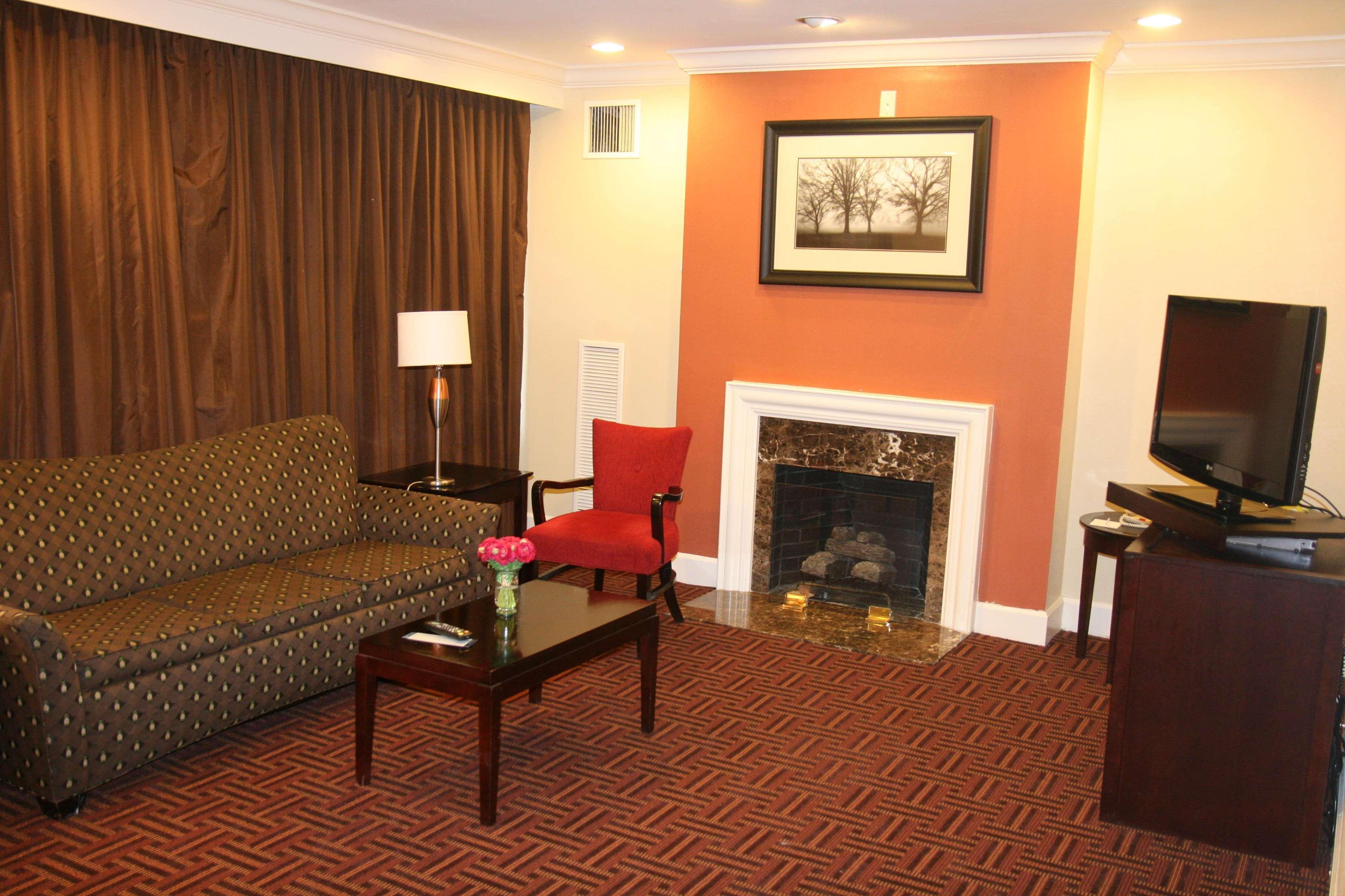 Hampton Inn & Suites Stamford Bagian luar foto
