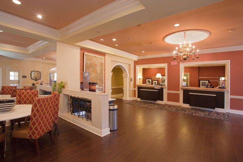 Hampton Inn & Suites Stamford Bagian luar foto