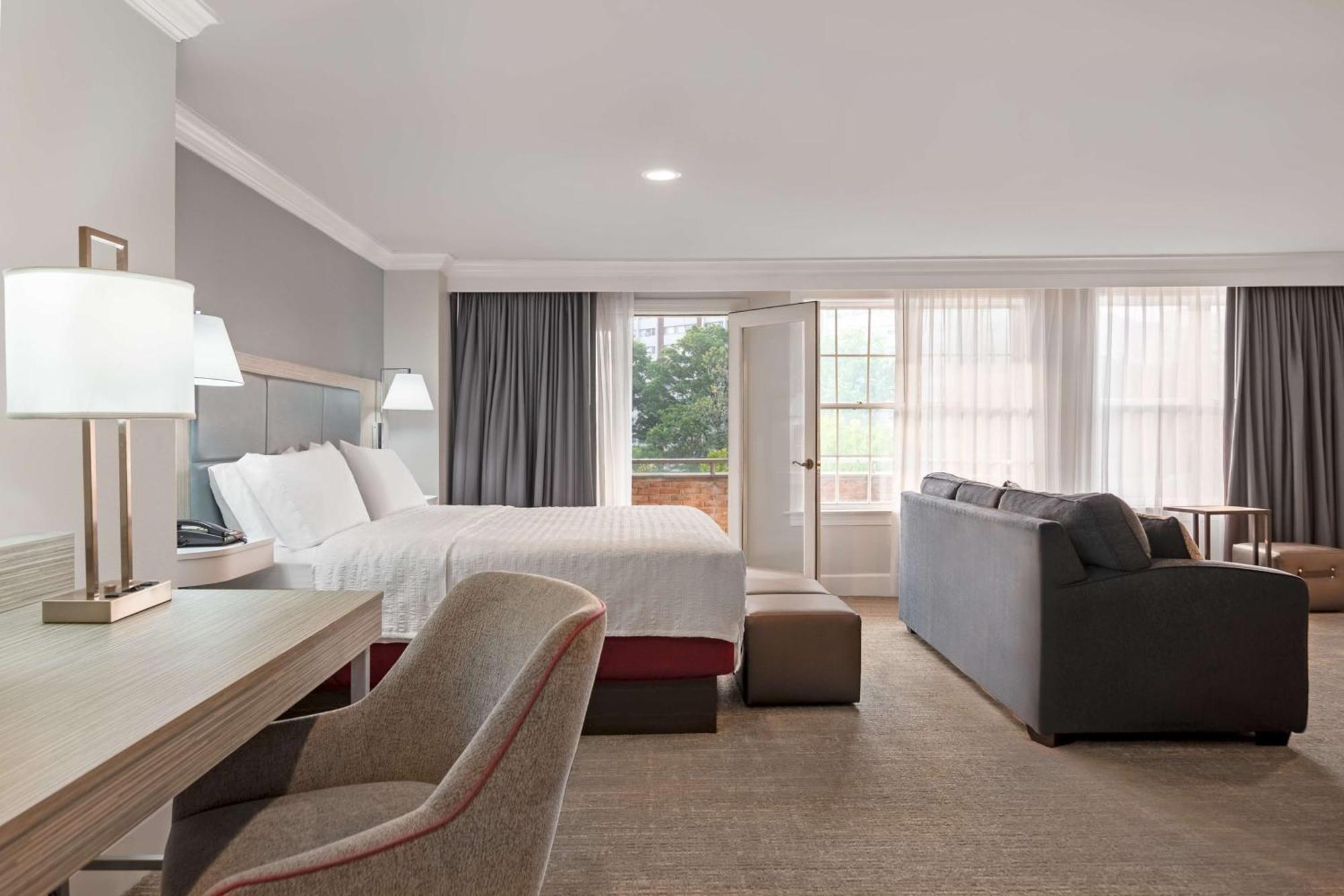 Hampton Inn & Suites Stamford Bagian luar foto