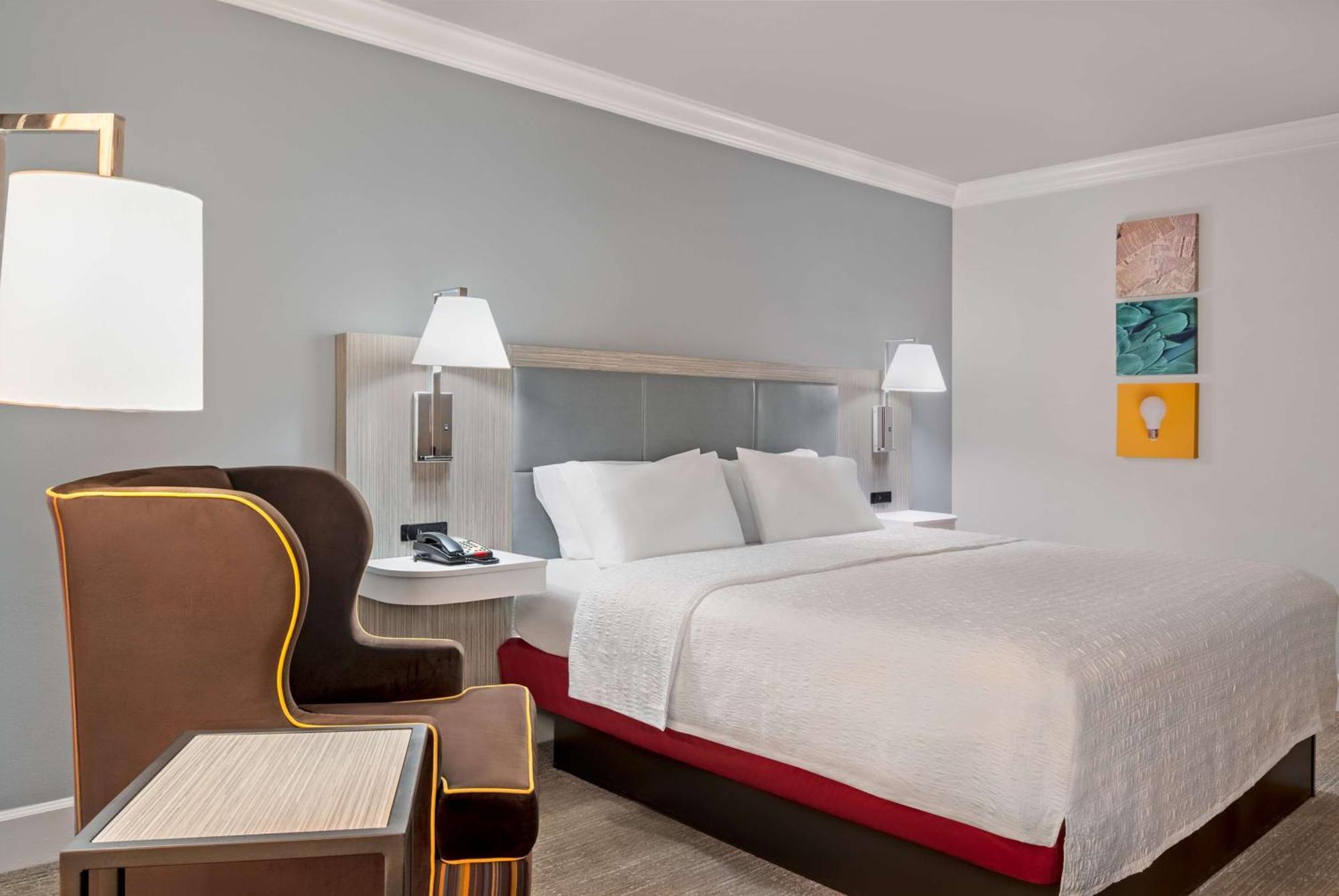 Hampton Inn & Suites Stamford Bagian luar foto